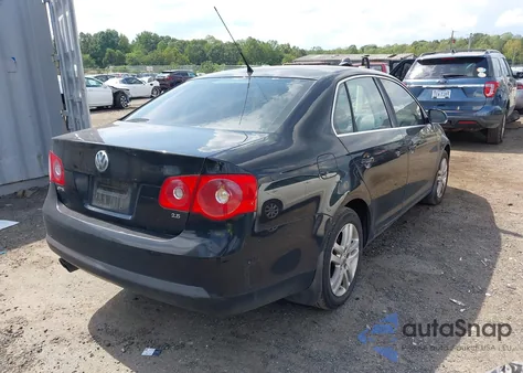 2007 Volkswagen Jetta Wolfsburg Edition z USA, uszkodzony, nr VIN 3VWEF71K17M061522